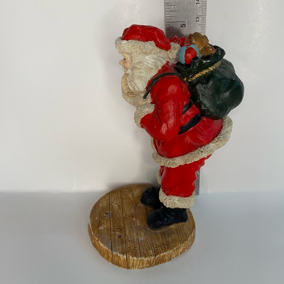 Santa carrying toy bag Christmas figurine - Picture 3 of 6